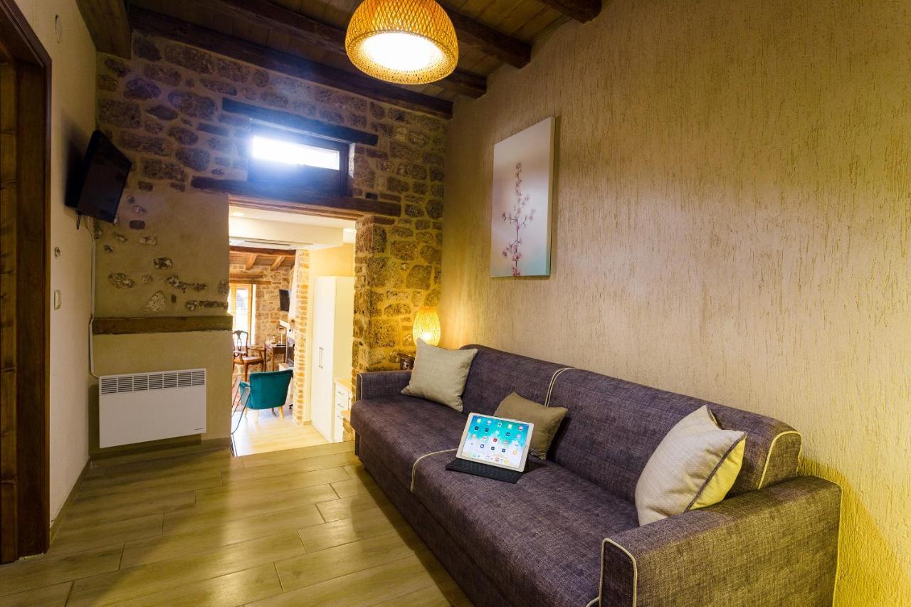 Blossom Rooms & Suite Veria  Esterno foto